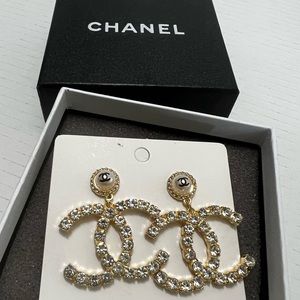 Beautiful and elegant earrings ✨🥰